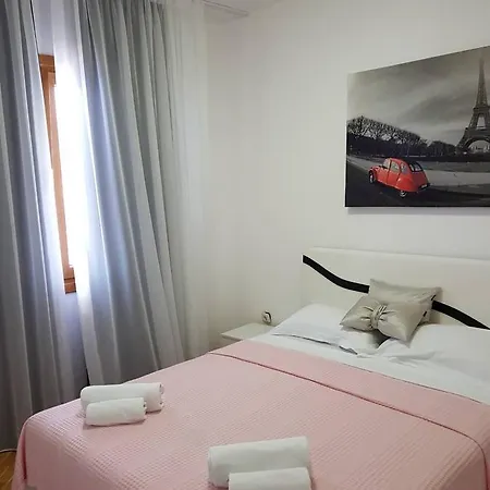 Luxury Trend Apartment